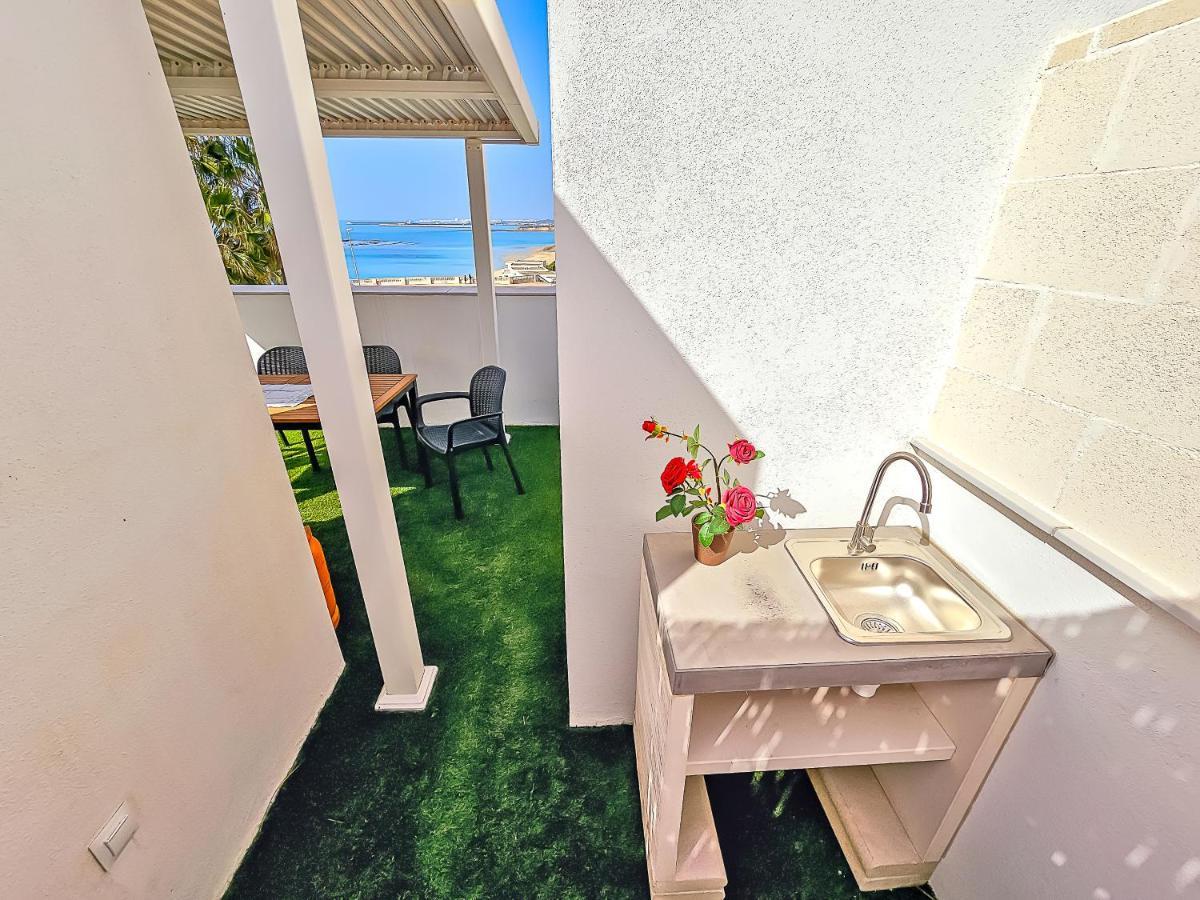 Oceanfront Duplex With A Rooftop Pool And Terrace El Puerto de Santa Maria Exterior photo